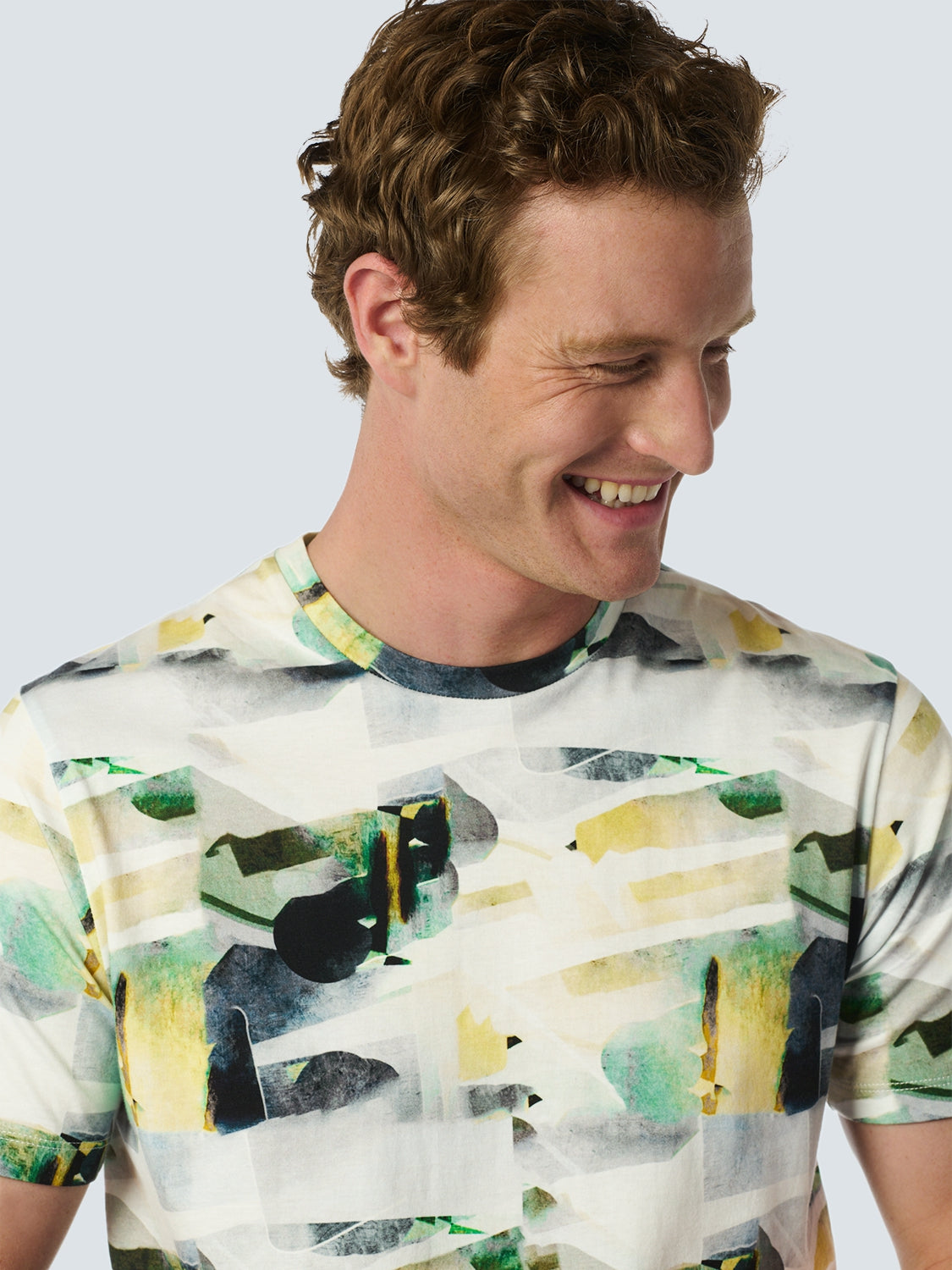 Abstract T-shirt - Perfect for this Season | White