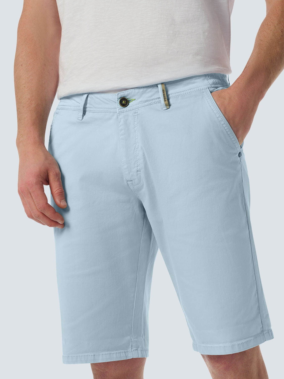 Comfortable Cotton Blend Short with Stretch and Zipper Closure | Sky
