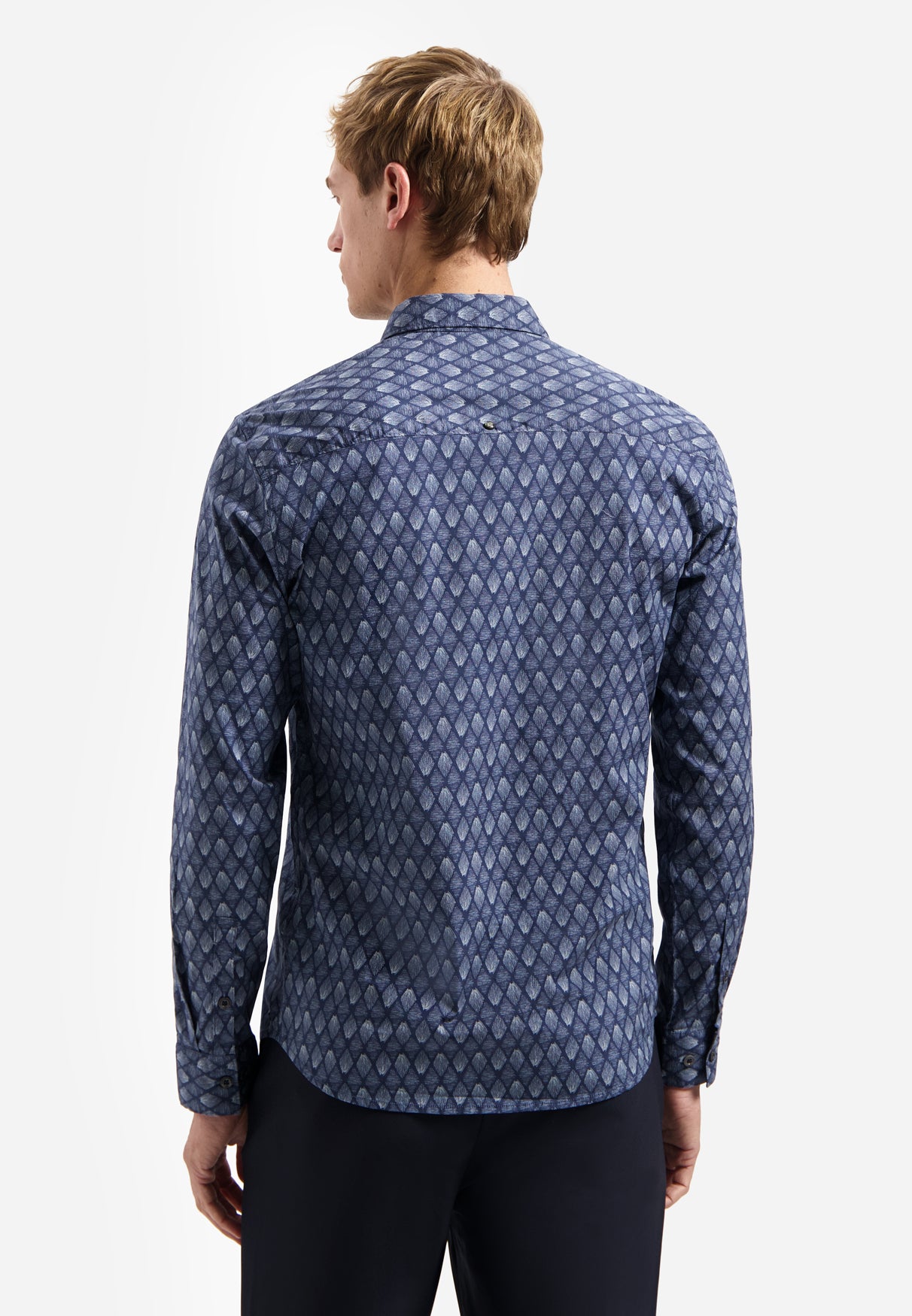 Stretch shirt met all-over print. | night