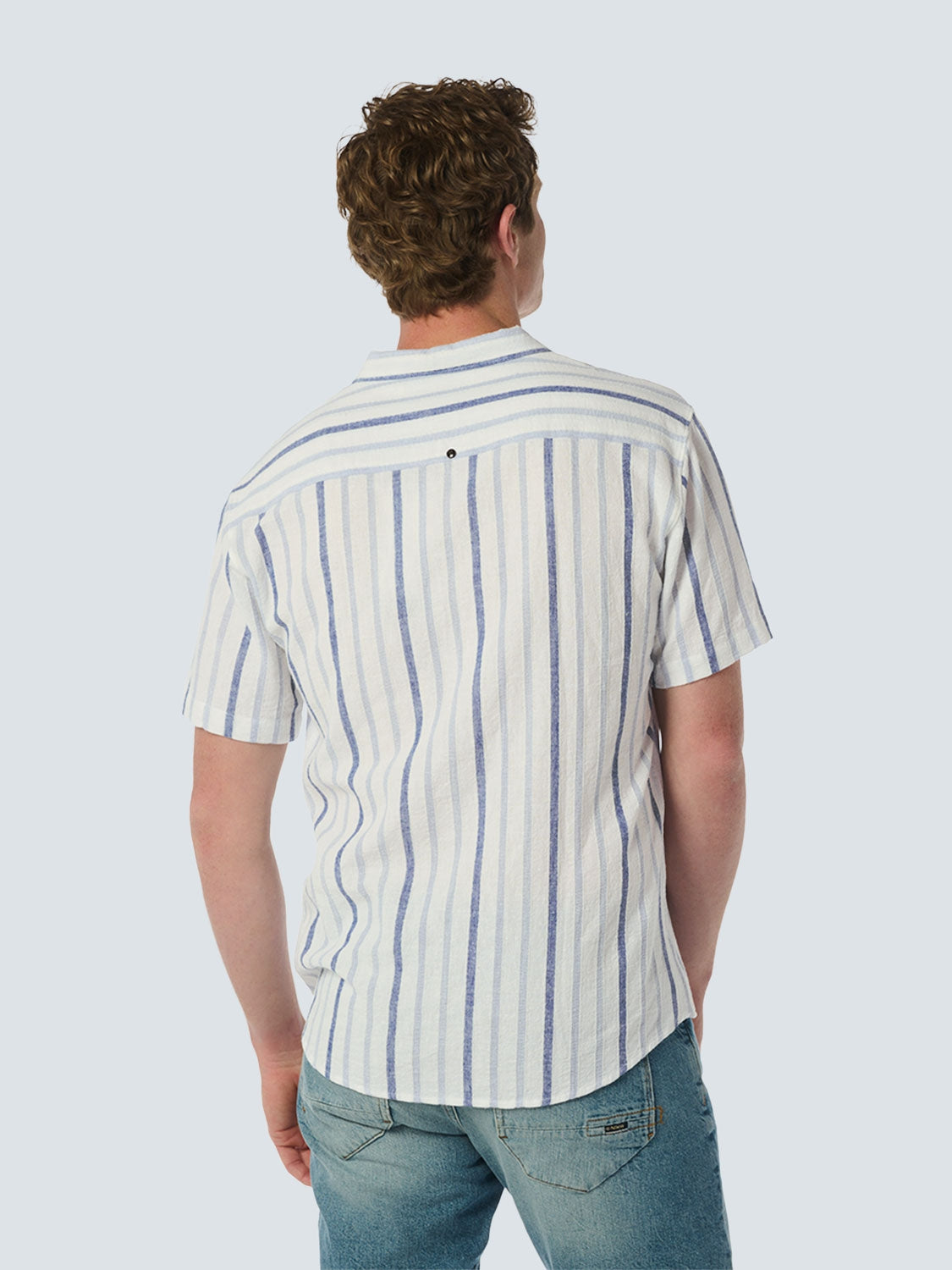 Short-sleeved shirt with resort collar and 3 neutral-colored stripes | White