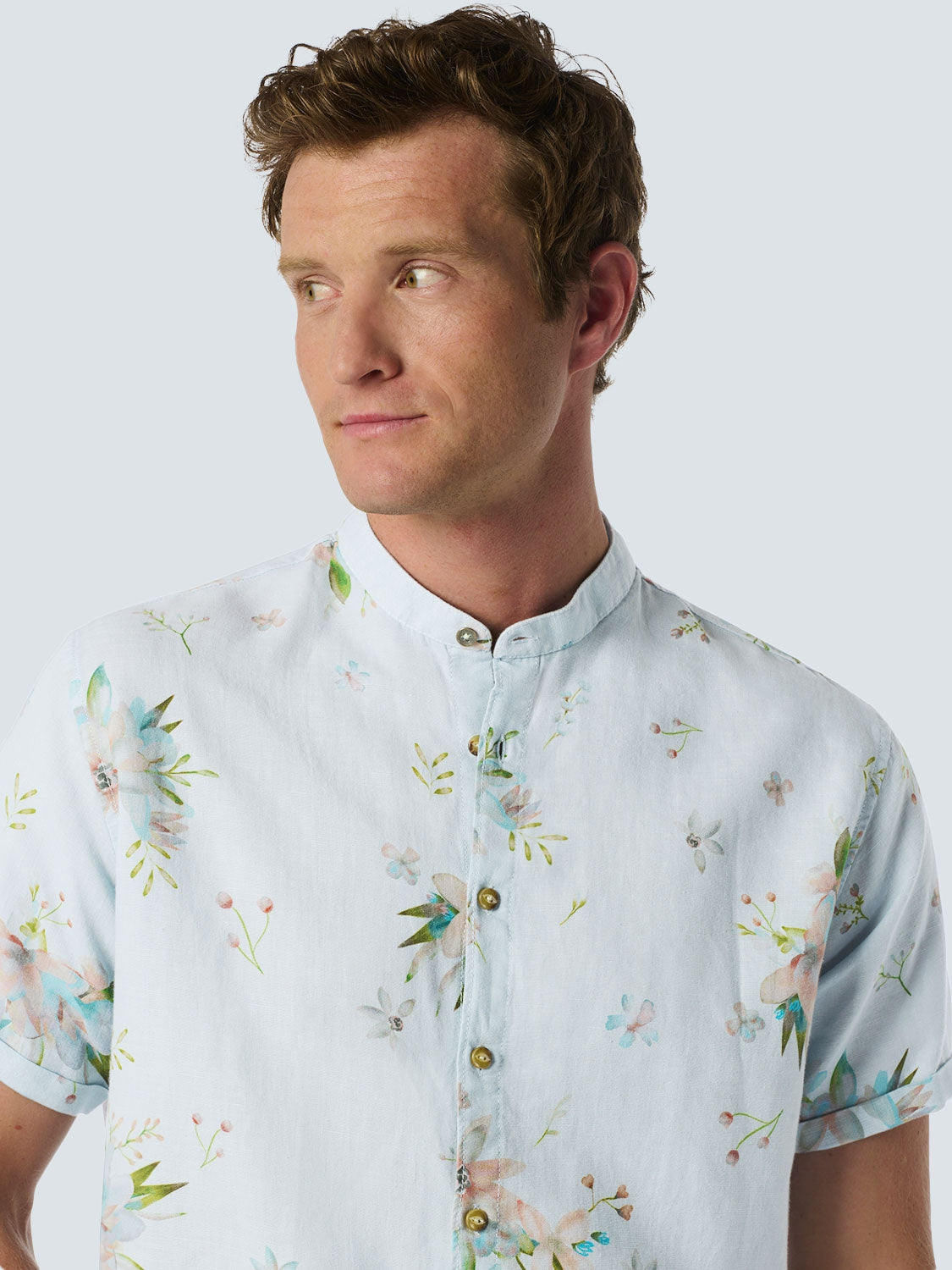 Summer Shirt with Botanical Print Made of Cotton and Linen | Sky