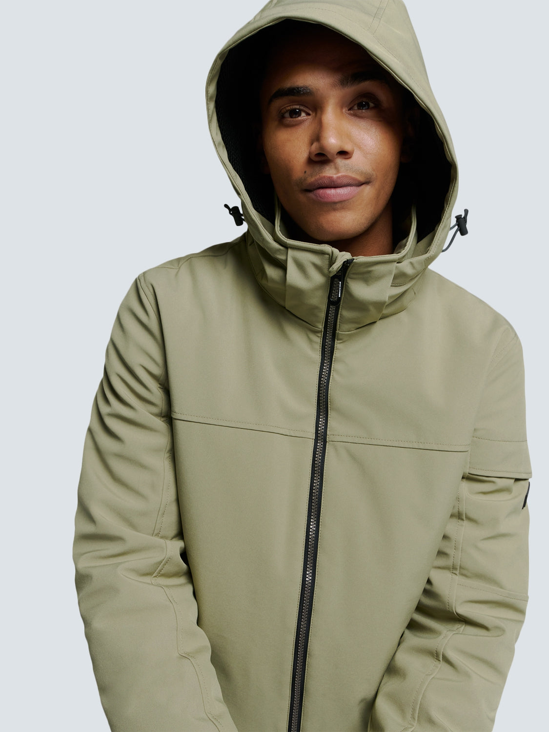 Short Softshell Jacket with Hood, Stretch, and Sleeve Pocket: Functional and Stylish | Smoke