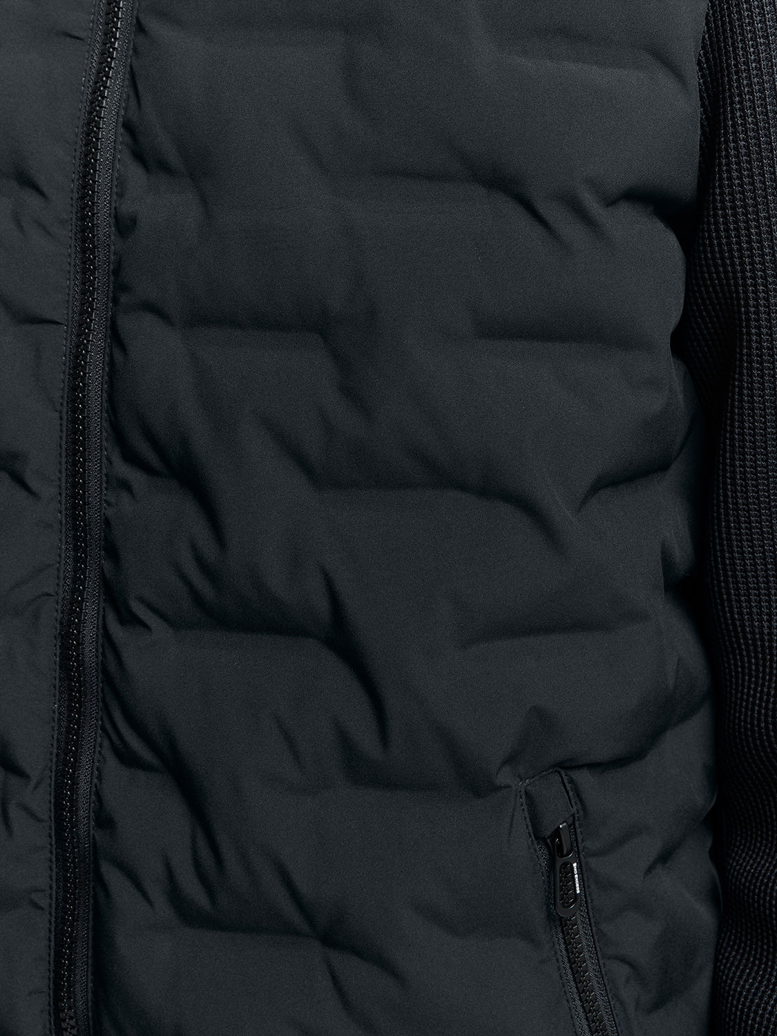 Sealed Jacket with Hood and Knitted Sleeves: Perfect Protection and Style | Night