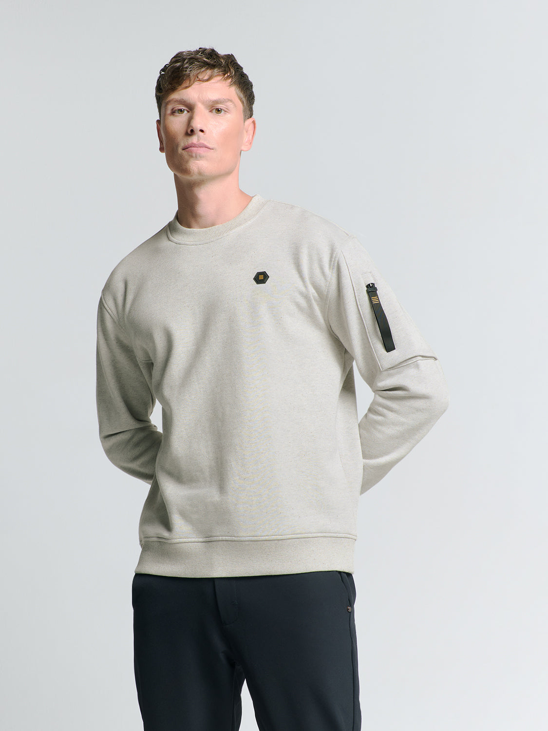 Crewneck sweater | Chalk