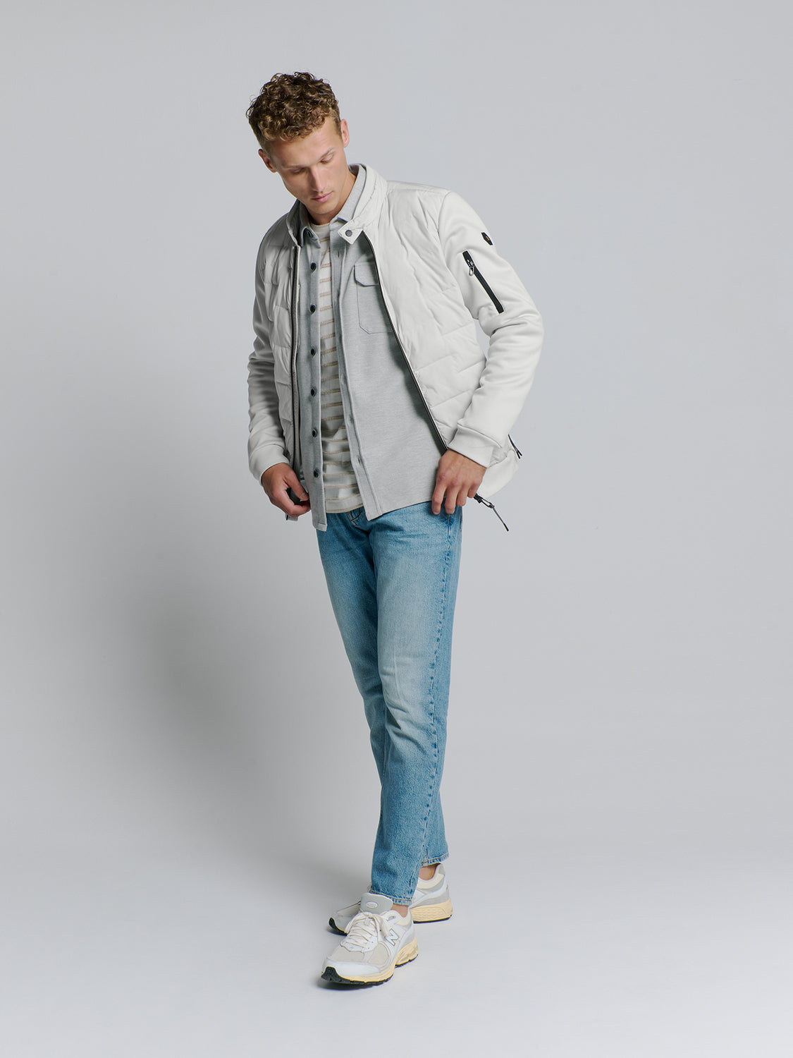 Short fit  jacket | Chalk