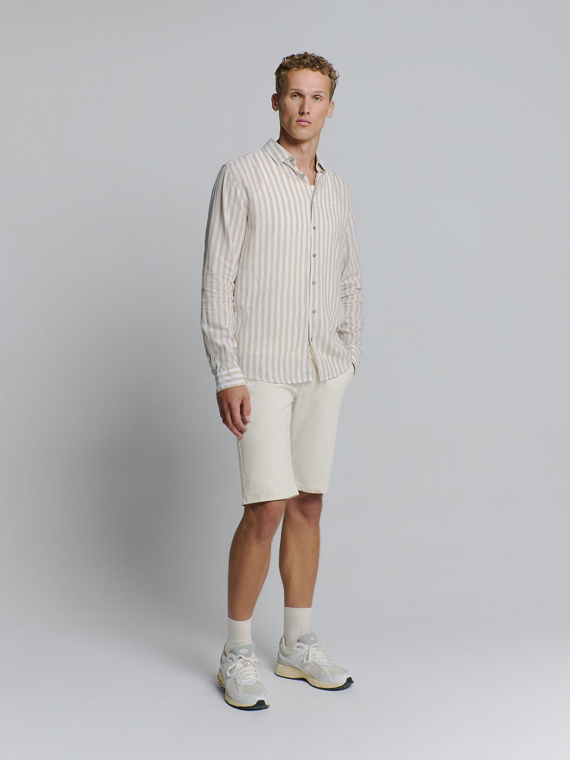 Chino short | Chalk