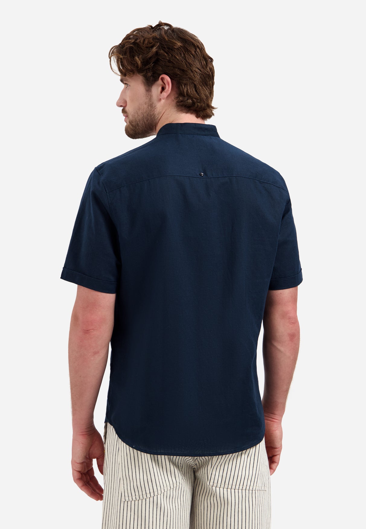 Linen blend shirt with short sleeves and a stand-up collar | Night