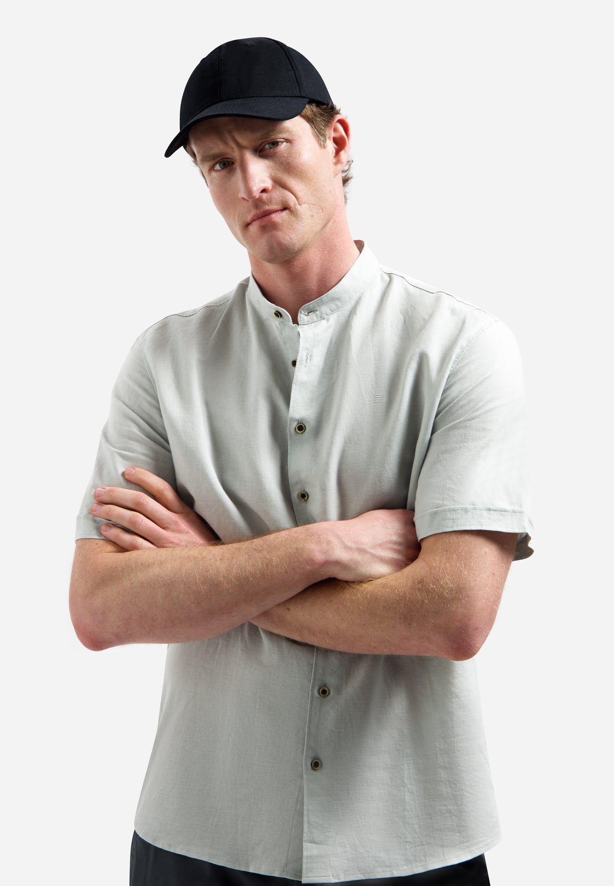 Linen blend shirt with short sleeves and a stand-up collar | Dusty Green