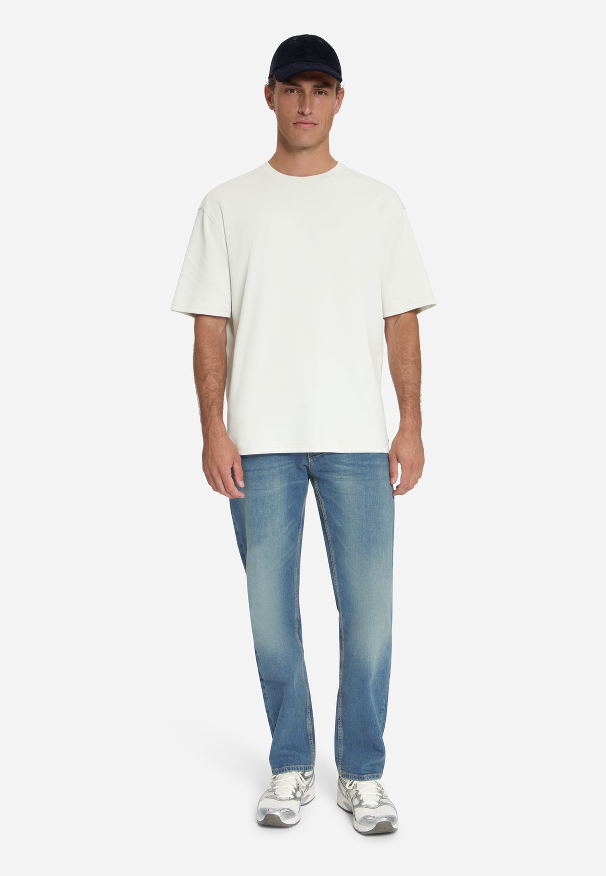 Denim, relaxed fit 715, stretch, dirty used denim | Dirty used denim
